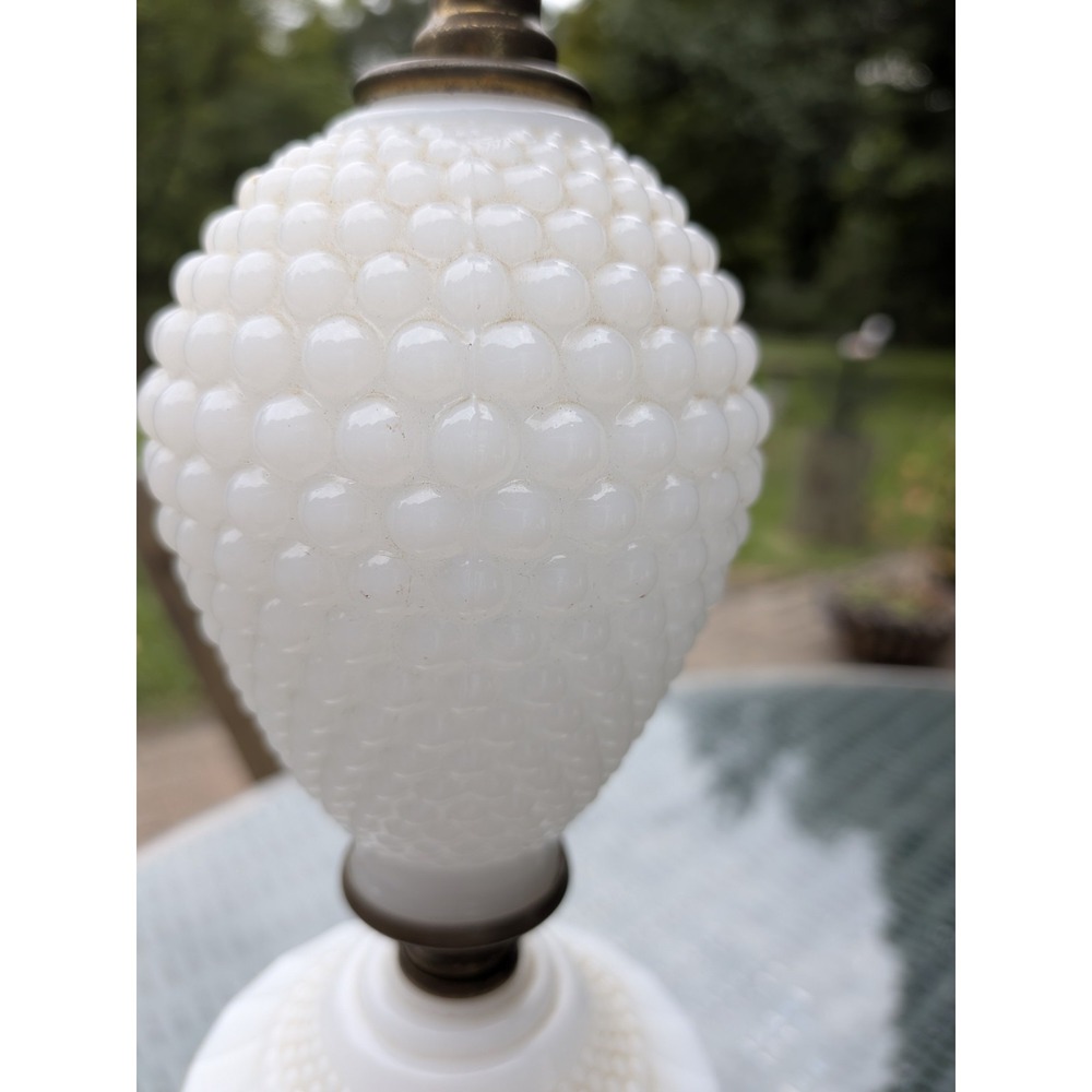 Vintage HOBNAIL white MILK GLASS & brass MCM Table Lamp retro light Fenton style